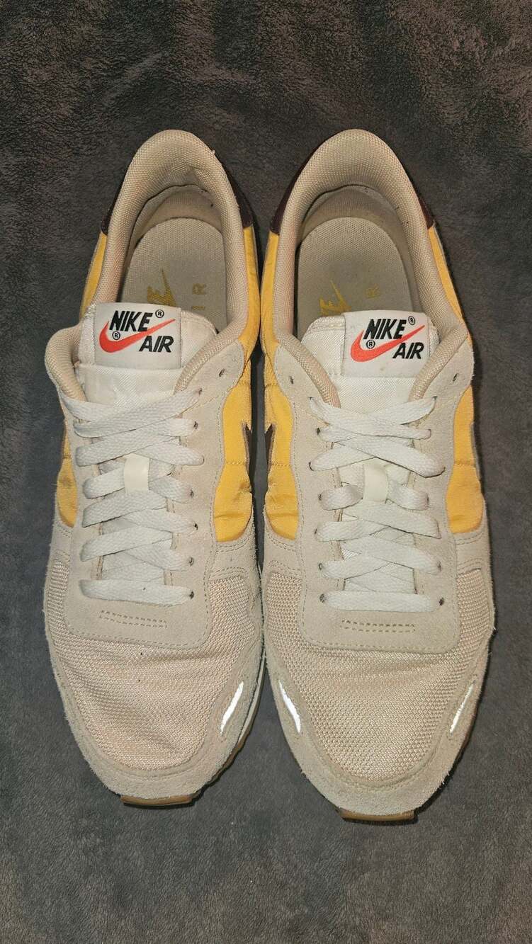Nike Air Vortex Mineral Yellow Casual Sneakers View 4